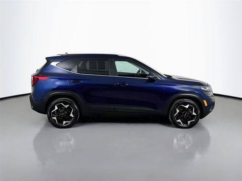 Used 2024 Kia Seltos EX AWD/4WD image 29