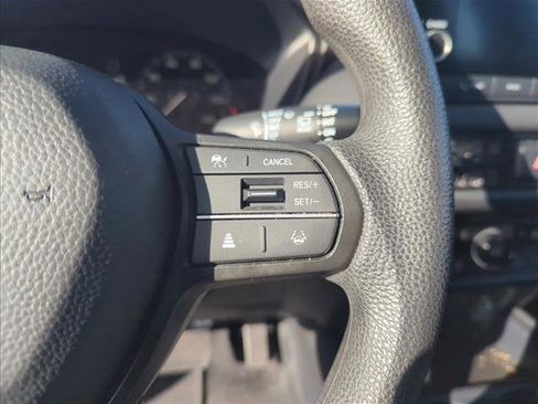 Used 2024 Honda HR-V LX image 14