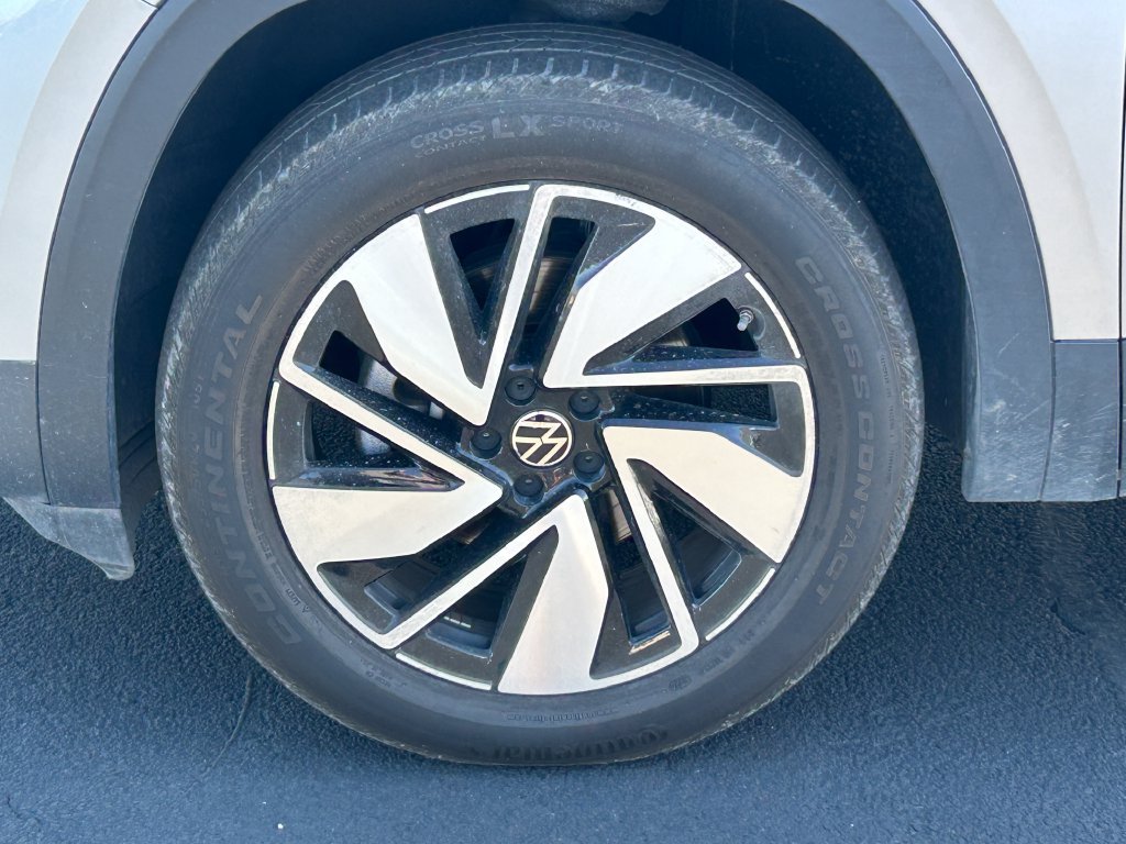 Used 2025 Volkswagen Atlas SE AWD/4WD image 12