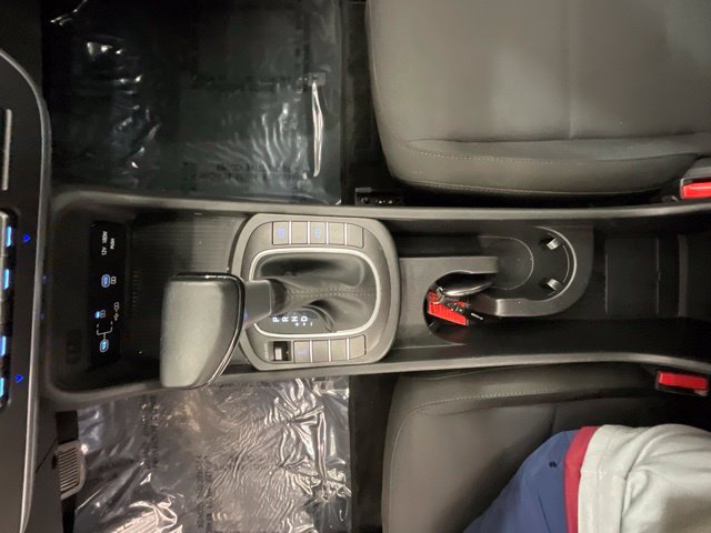 Used 2025 Hyundai Kona SEL AWD/4WD image 21