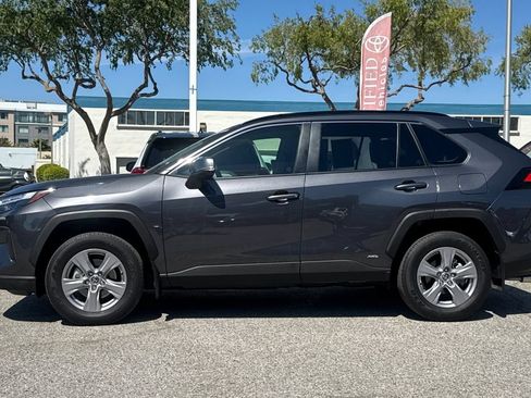 Certified 2025 Toyota RAV4 XLE AWD/4WD image 6