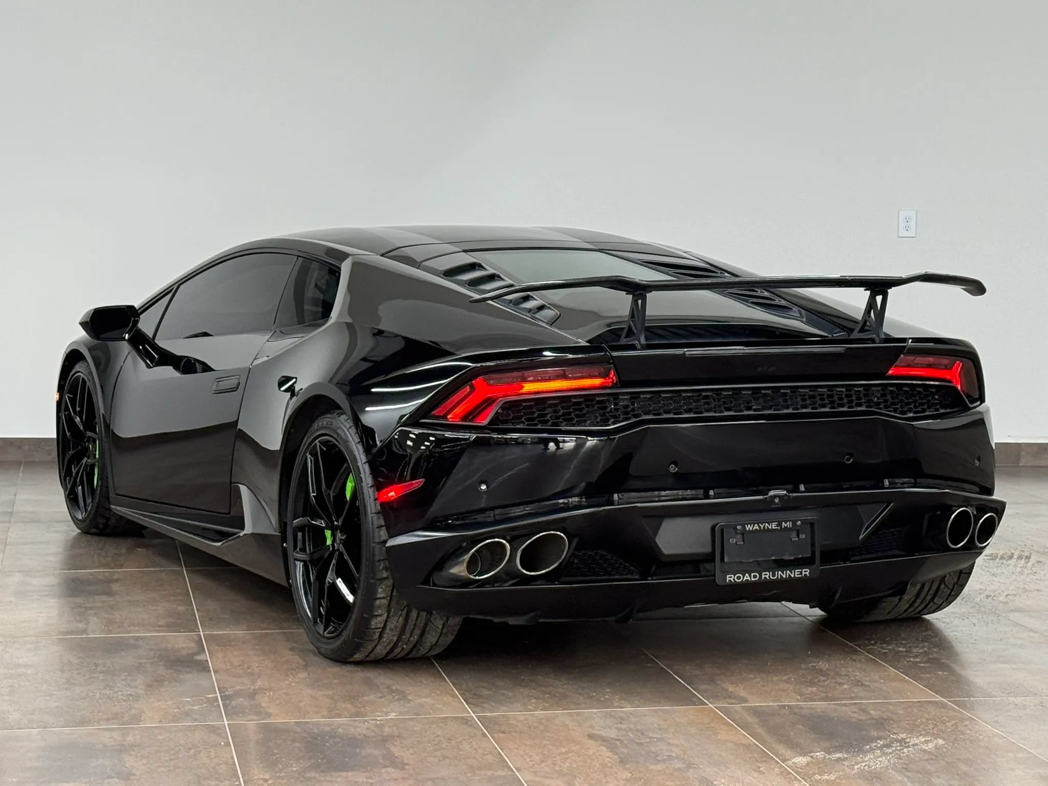 Used 2015 Lamborghini Huracan LP 610-4 AWD/4WD image 7