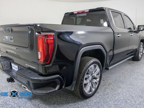 Used 2025 GMC Sierra 1500 Denali w/ Denali Reserve Package AWD/4WD image 7