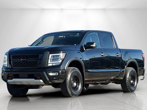 Used 2021 Nissan Titan PRO-4X w/ Pro-4x Convenience Package image 7