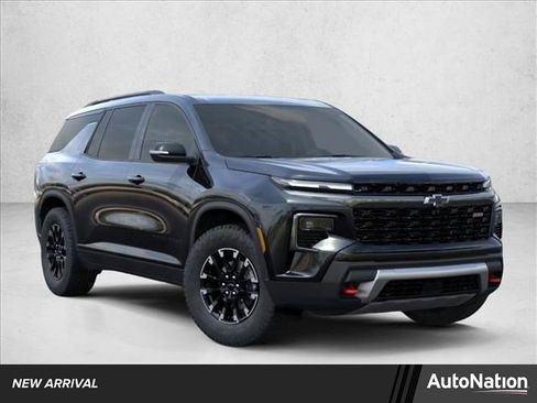 Used 2026 Chevrolet Traverse Z71 image 1