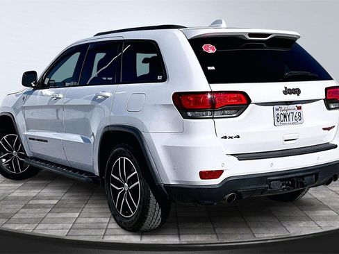 Used 2018 Jeep Grand Cherokee Trailhawk w/ Trailhawk Luxury Group image 3