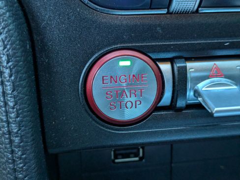 Used 2020 Ford Mustang Premium image 21