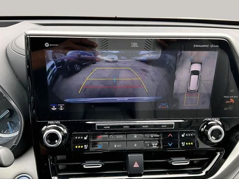 Used 2021 Toyota Highlander Platinum FWD image 29