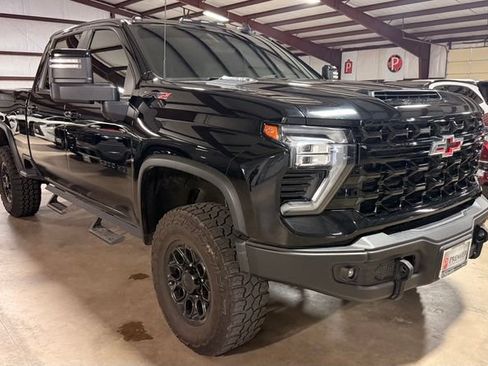 Used 2024 Chevrolet Silverado 2500 ZR2 w/ ZR2 Bison Edition AWD/4WD image 1