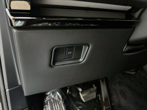 New 2026 Land Rover Range Rover Sport Dynamic SE AWD/4WD image 10