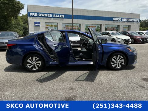 Used 2024 Nissan Altima 2.5 S FWD image 33