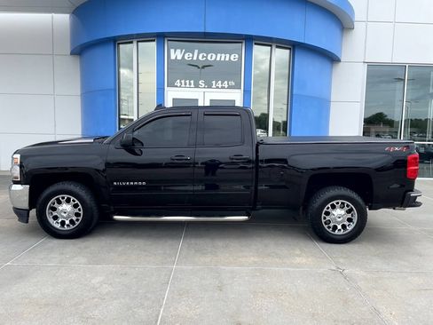 Used 2018 Chevrolet Silverado 1500 LT AWD/4WD image 1