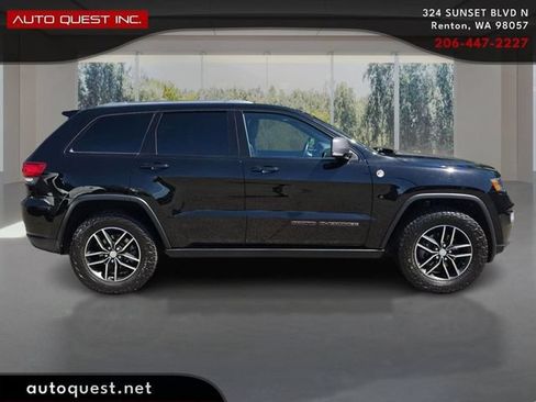 Used 2018 Jeep Grand Cherokee Trailhawk AWD/4WD image 4