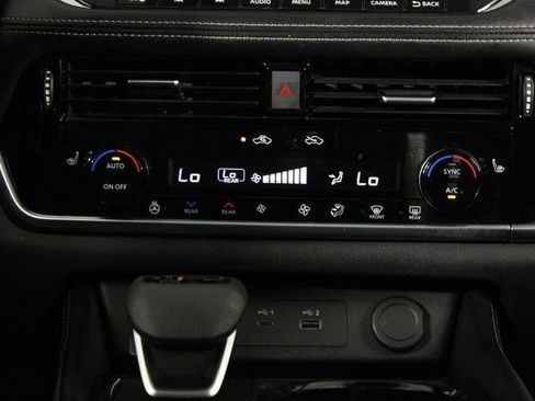 Certified 2023 Nissan Rogue Platinum w/ Platinum Premium Package FWD image 23