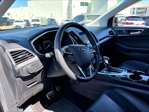 Used 2016 Ford Edge Sport w/ Equipment Group 401A AWD/4WD image 17