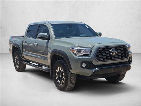 Certified 2023 Toyota Tacoma TRD Off-Road AWD/4WD image 3