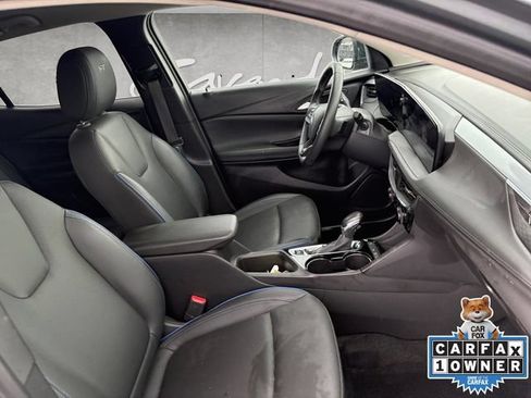Used 2025 Buick Encore GX Sport Touring w/ Black Roof Package FWD image 24