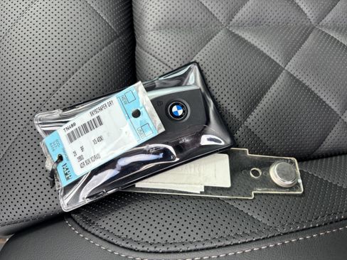 Used 2026 BMW X5 xDrive40i w/ M Sport Package AWD/4WD image 38