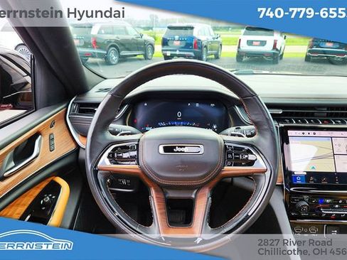 Used 2024 Jeep Grand Cherokee L Summit w/ Advanced Protech Group IV AWD/4WD image 7