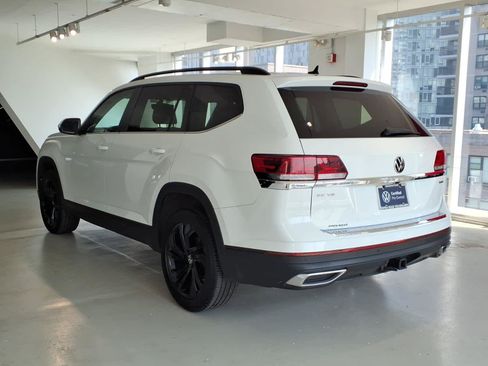 Used 2023 Volkswagen Atlas SE w/ Panoramic Sunroof Package AWD/4WD image 6