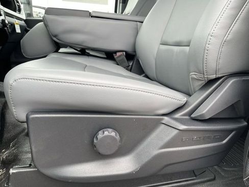 New 2026 Ford F250 XL w/ XL Chrome Package image 13