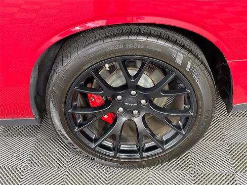 Used 2015 Dodge Challenger SRT Hellcat RWD image 33