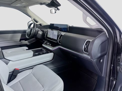Certified 2025 Ford Expedition Platinum AWD/4WD image 32