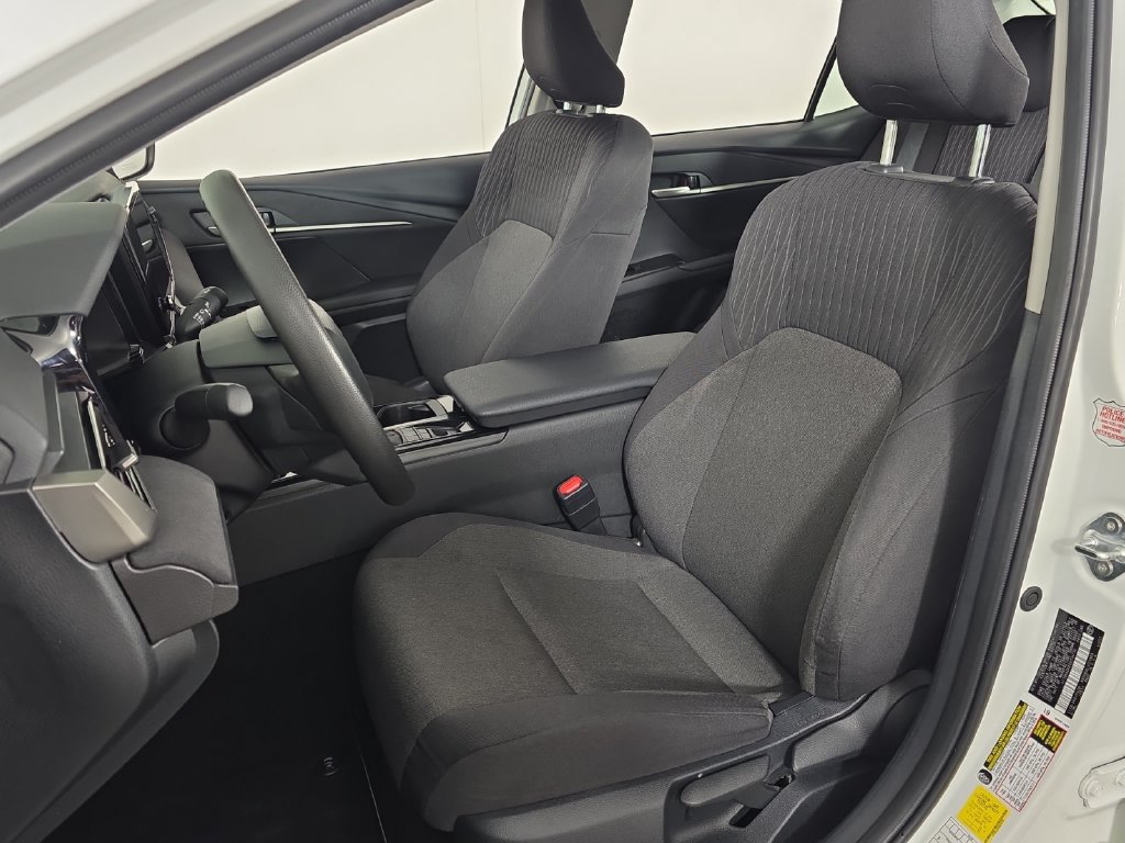 Used 2025 Toyota Camry LE FWD image 22