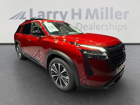 New 2026 Nissan Pathfinder Platinum AWD/4WD image 7