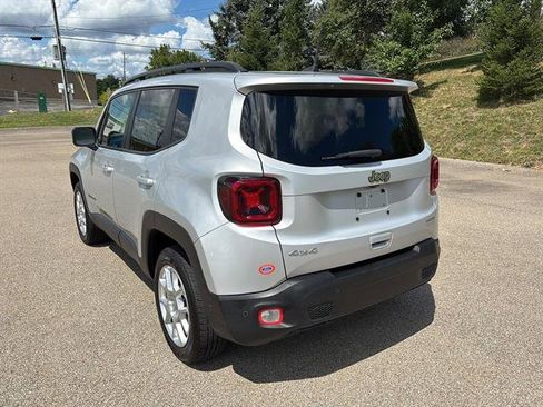 Used 2021 Jeep Renegade Latitude w/ Luxury Group I image 2