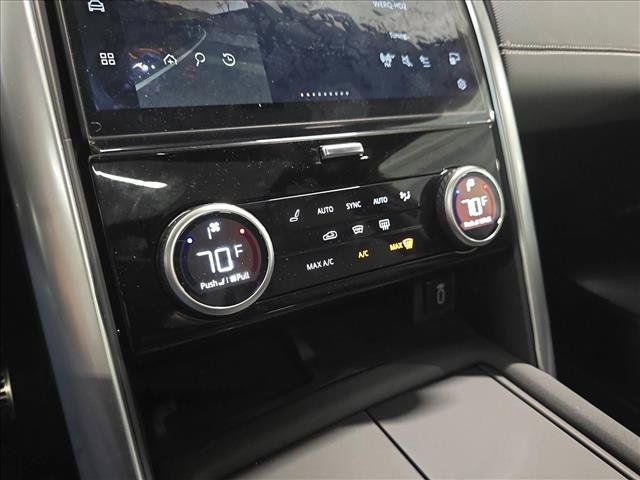 New 2026 Land Rover Discovery Limited Edition AWD/4WD image 25