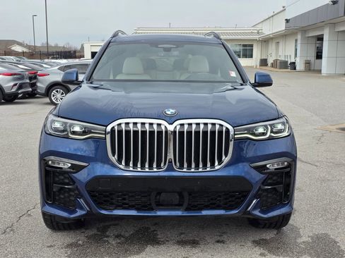 Used 2021 BMW X7 xDrive40i w/ M Sport Package image 2