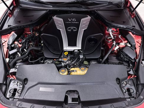 Used 2017 INFINITI Q60 Red Sport 400 image 13