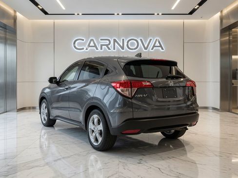 Used 2017 Honda HR-V LX image 2