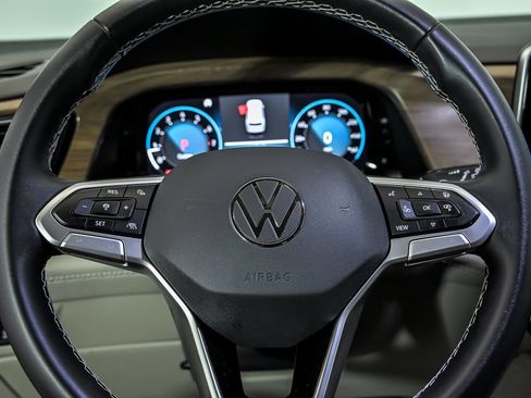 Certified 2024 Volkswagen Atlas SE w/ Black Wheel Package AWD/4WD image 18