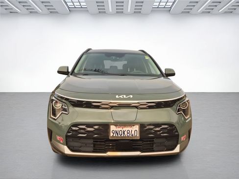 Used 2024 Kia Niro Wind FWD image 2