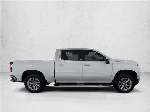 Used 2021 Chevrolet Silverado 1500 LTZ w/ Z71 Off-Road Package AWD/4WD image 4