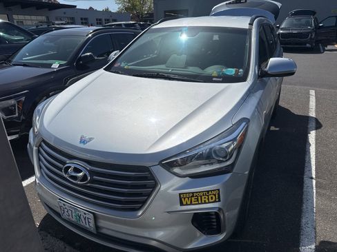 Used 2019 Hyundai Santa Fe XL SE AWD/4WD image 1