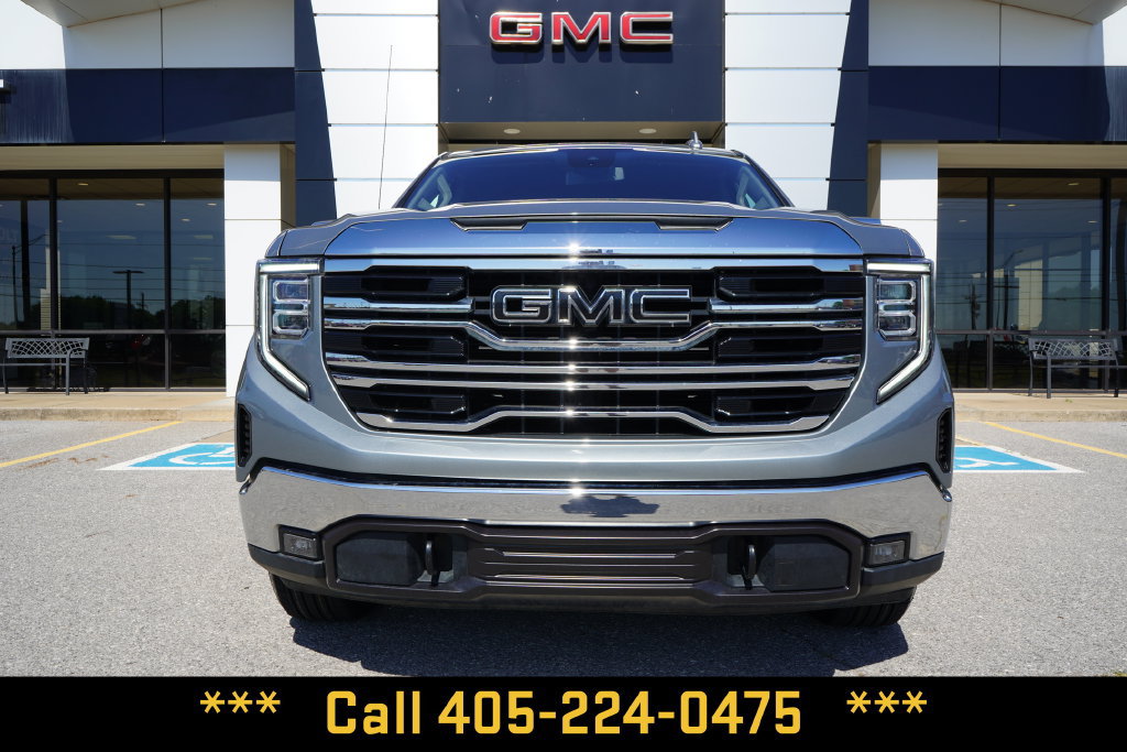 Used 2025 GMC Sierra 1500 SLT AWD/4WD image 3