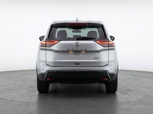 Used 2025 Nissan Rogue SV image 7