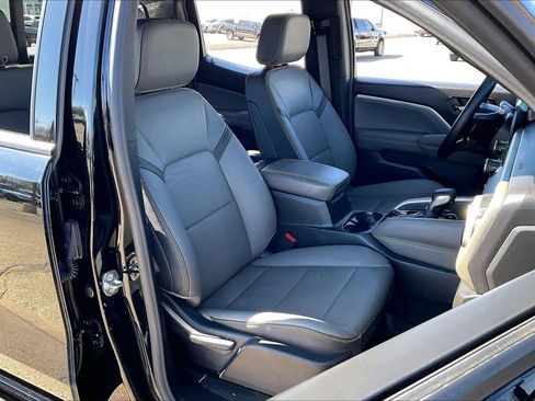 Used 2024 Chevrolet Colorado ZR2 w/ ZR2 Convenience Package III image 10