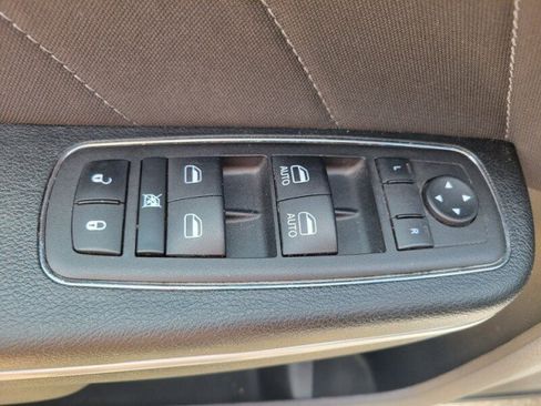 Used 2023 Dodge Charger SXT RWD image 13