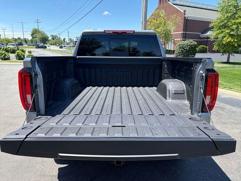 New 2026 GMC Sierra 1500 4x4 Crew Cab AT4X w/ LPO, Black Badging Package image 15