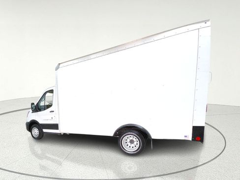 Used 2023 Ford Transit 350 DRW RWD image 5