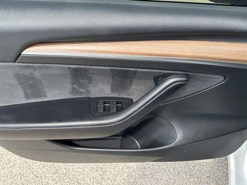 Used 2023 Tesla Model 3 Standard Range RWD image 19