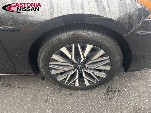 Used 2024 Nissan Altima 2.5 SV image 21