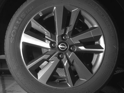 Used 2025 Nissan Versa SV FWD image 18