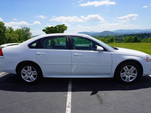Used 2013 Chevrolet Impala LT FWD image 17