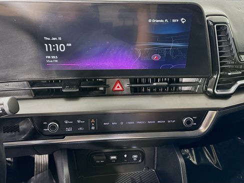 Used 2023 Kia Sportage EX image 18