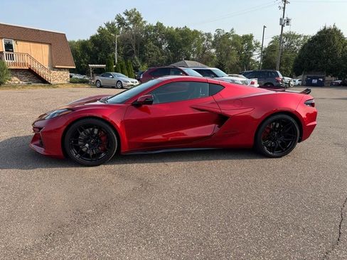 Used 2024 Chevrolet Corvette Z06 RWD image 9